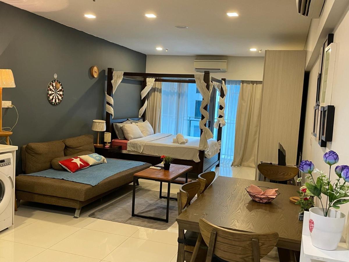 Mercu Summer Suite Klcc By Minshuku Kuala Lumpur Exteriör bild