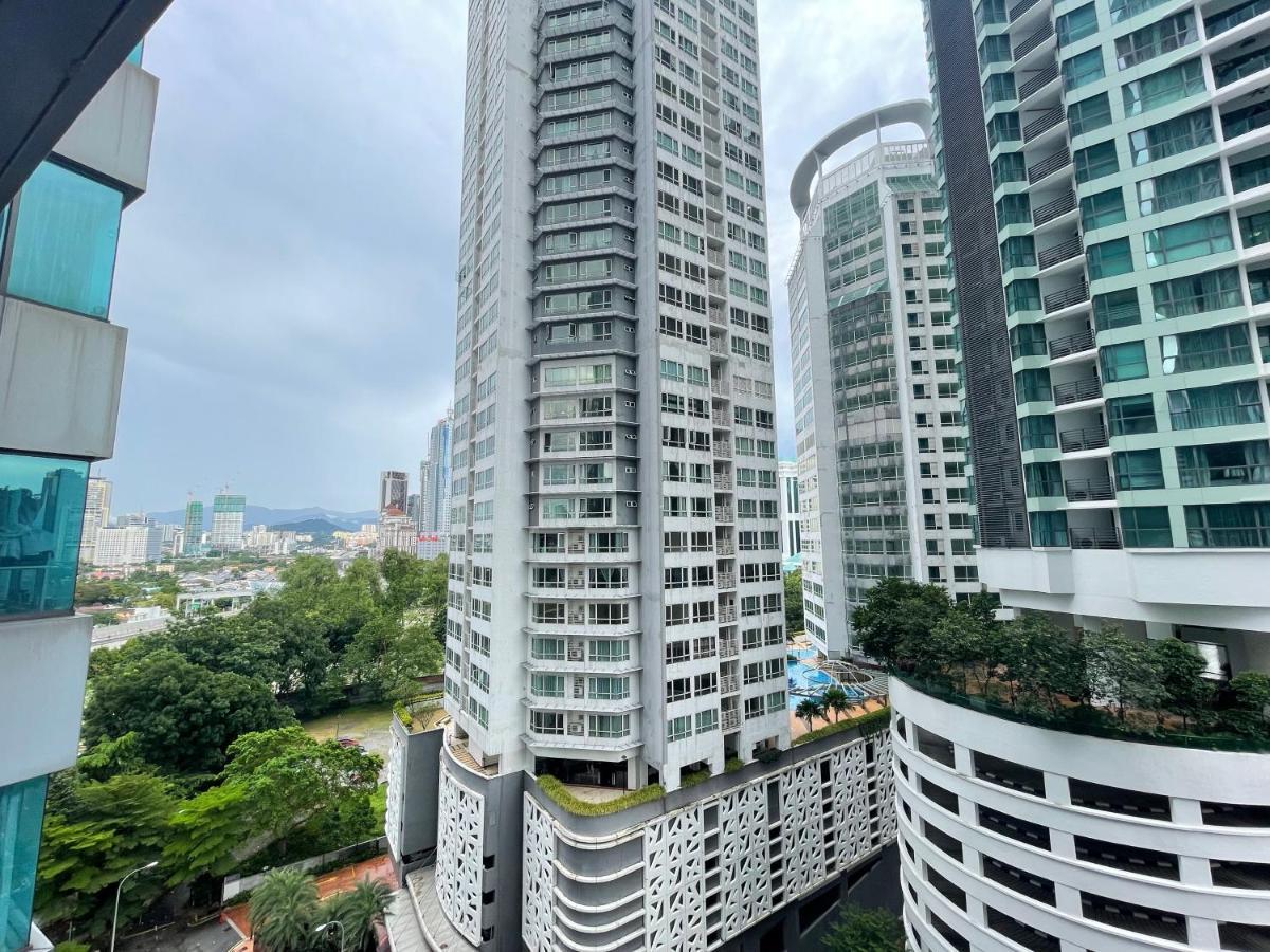 Mercu Summer Suite Klcc By Minshuku Kuala Lumpur Exteriör bild